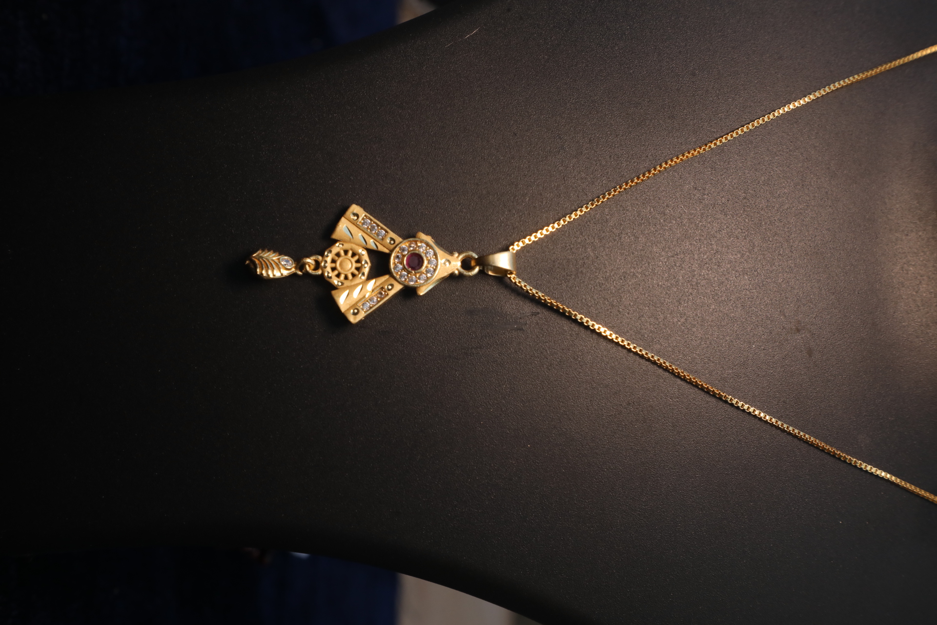 Exquisite Necklace Set - 9538